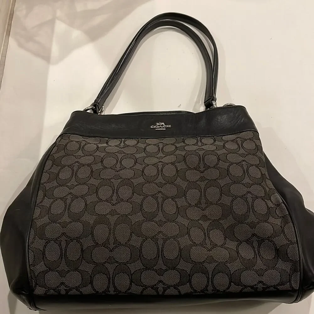 Coach Handbag in Canvas/ Leather With Silver color Hardware